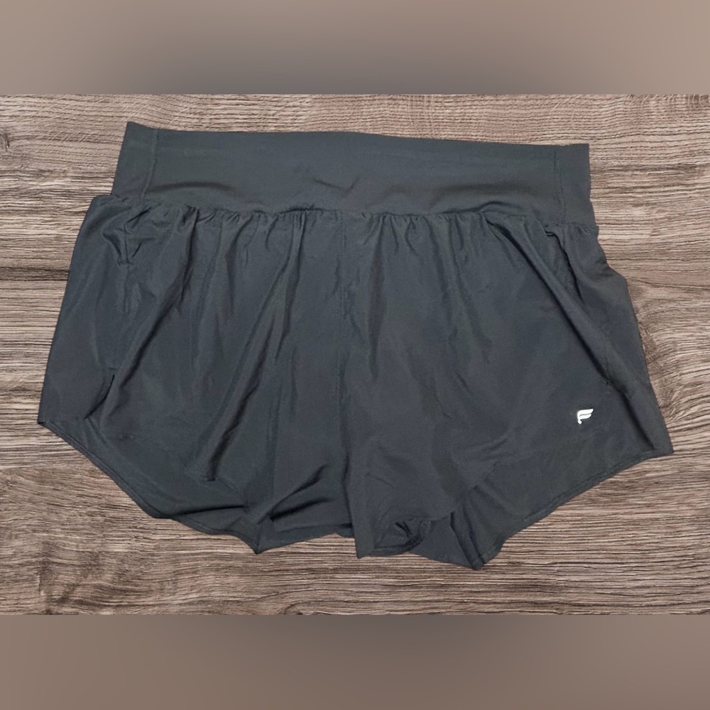 NWT Fabletics Sun Chaser Shorts 3” Black Size XXL 1X - Picture 2 of 12